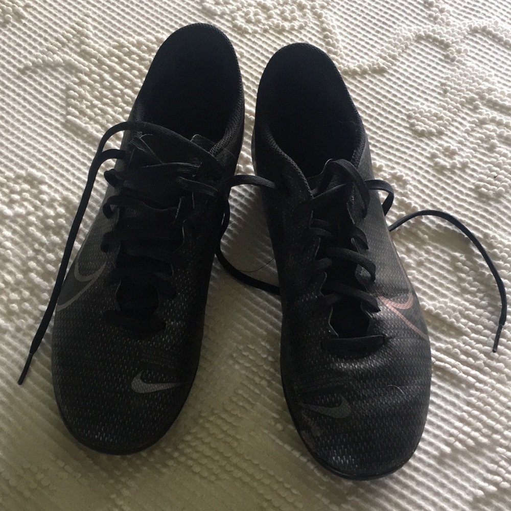 Men’s Nike soccer shoes